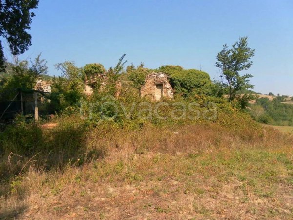 casa indipendente in vendita a Sassoferrato