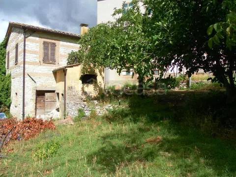 casa indipendente in vendita a Sassoferrato in zona Scorzano