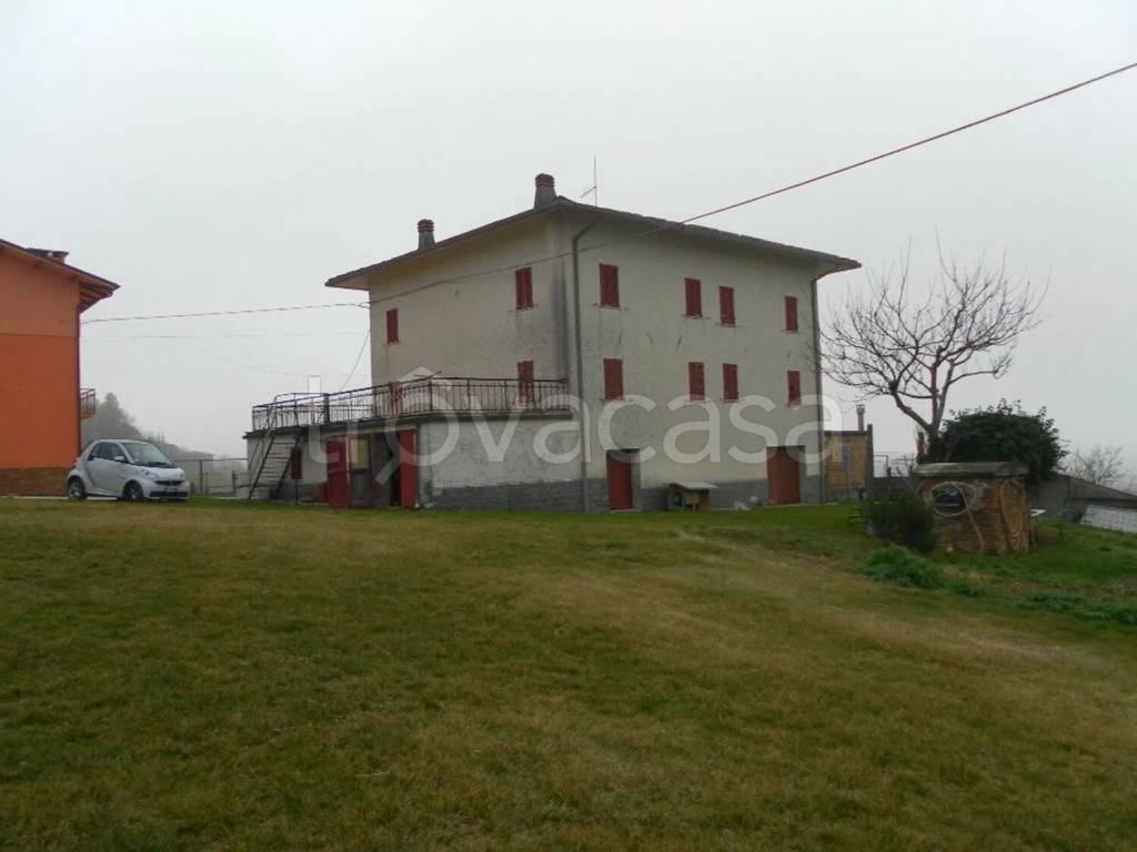 casa indipendente in vendita a Sassoferrato