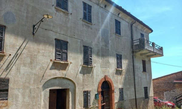 appartamento in vendita a Sassoferrato in zona Monterosso