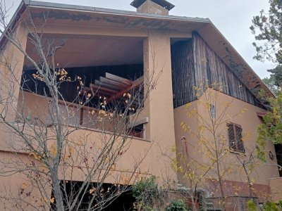 casa indipendente in vendita a Sassoferrato