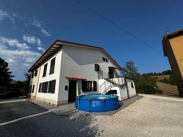 casa indipendente in vendita a Sassoferrato