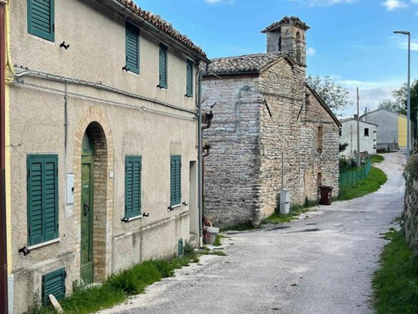 casa indipendente in vendita a Sassoferrato in zona Castiglioni