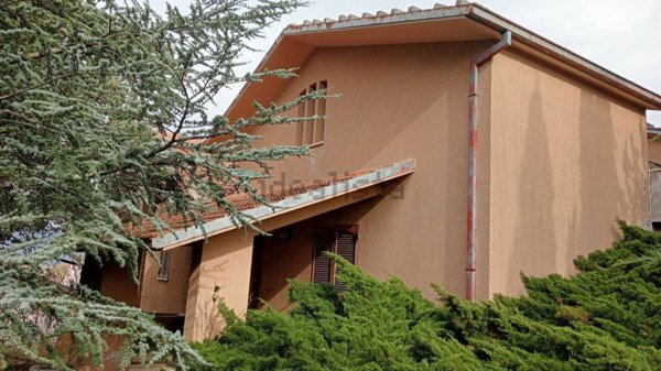 casa indipendente in vendita a Sassoferrato