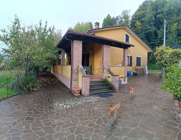 casa indipendente in vendita a Sassoferrato in zona Frassineta