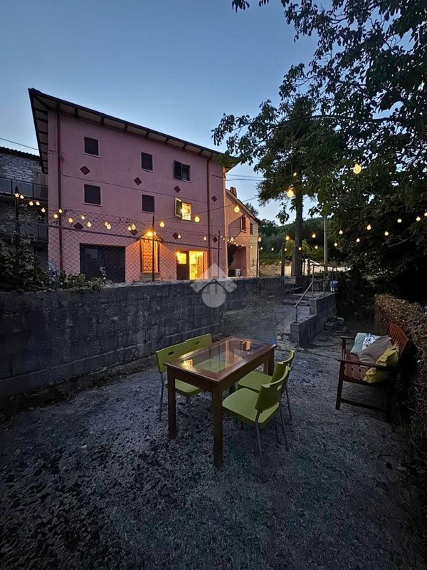 casa indipendente in vendita a Sassoferrato in zona Monterosso