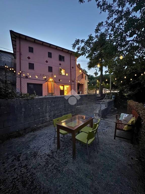 casa indipendente in vendita a Sassoferrato in zona Monterosso