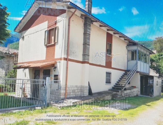 appartamento in vendita a Sassoferrato in zona Venatura