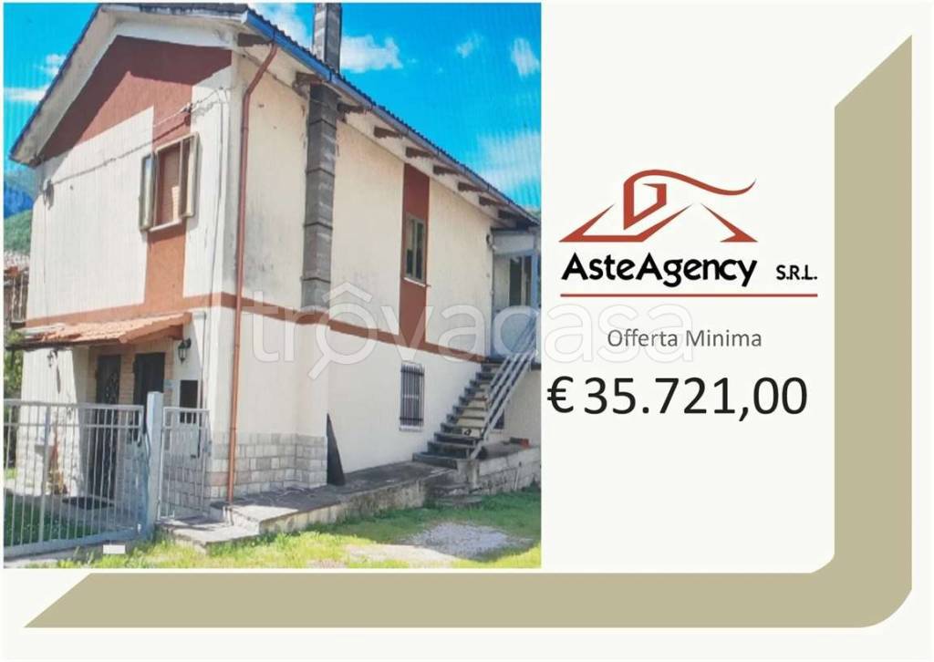 appartamento in vendita a Sassoferrato in zona Venatura