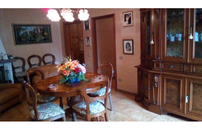 casa indipendente in vendita a Sassoferrato in zona Catobagli