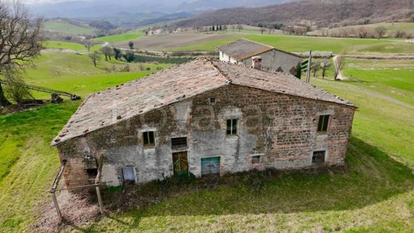 casa indipendente in vendita a Sassoferrato
