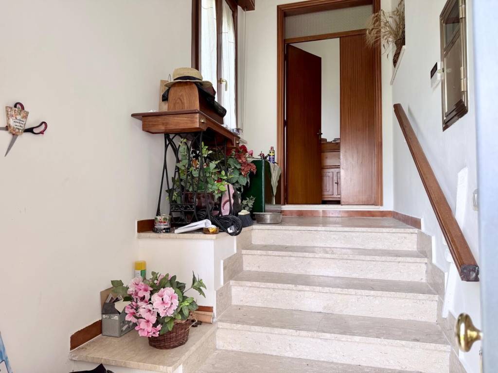 casa indipendente in vendita a Sassoferrato