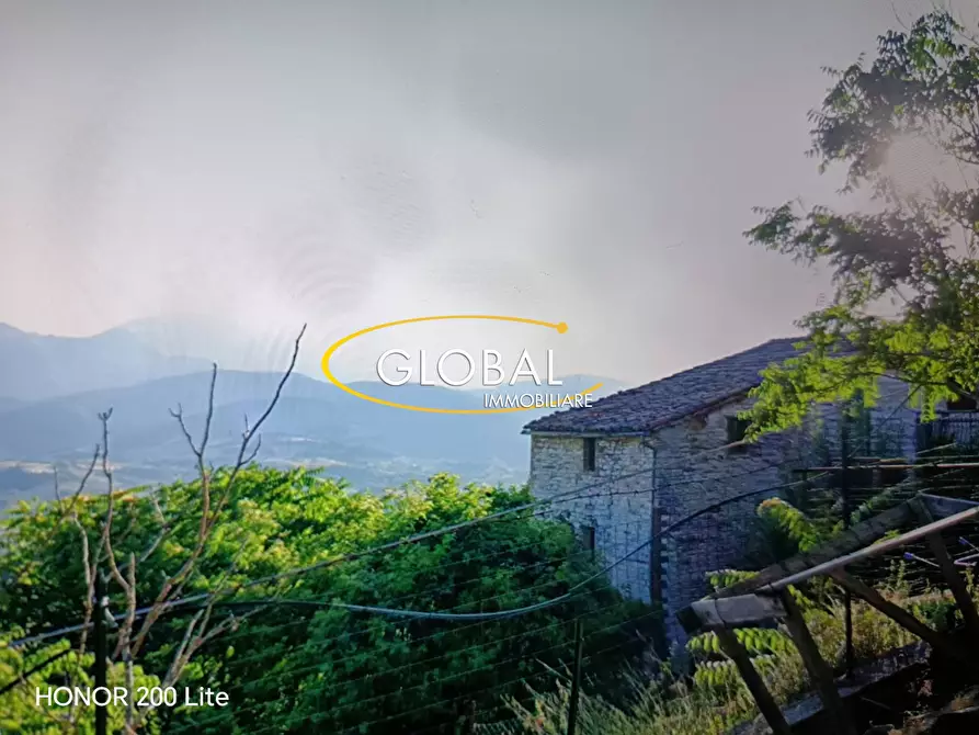 casa indipendente in vendita a Sassoferrato