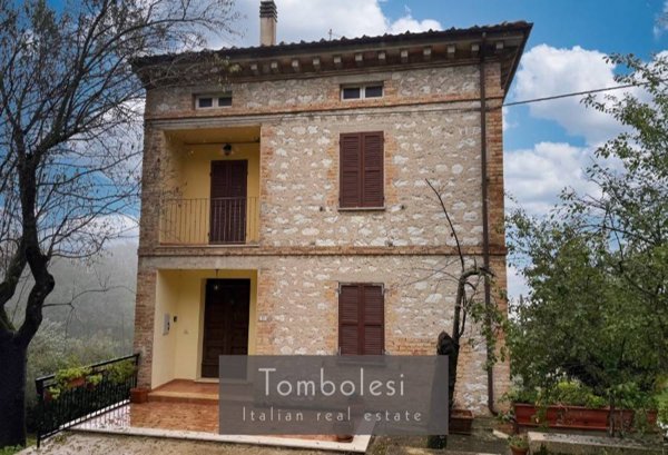 casa indipendente in vendita a Sassoferrato