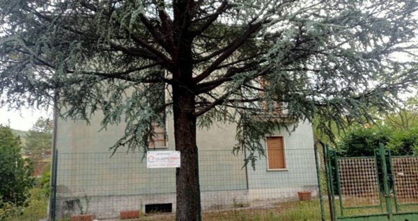 casa indipendente in vendita a Sassoferrato