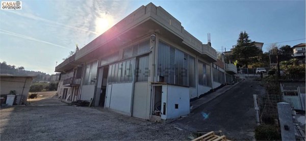 locale di sgombero in vendita a Sassoferrato