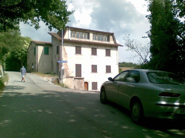 casa indipendente in vendita a Sassoferrato