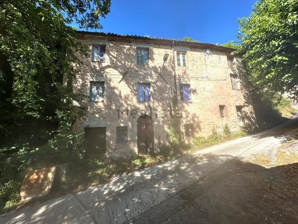 casale in vendita a Sassoferrato in zona Catobagli