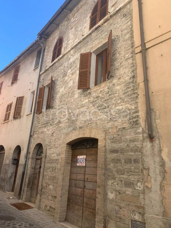 casa indipendente in vendita a Sassoferrato in zona Borgo Sassoferrato