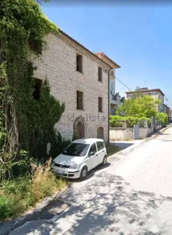 appartamento in vendita a Sassoferrato in zona Borgo Sassoferrato