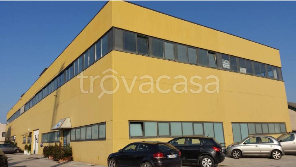 ufficio in vendita a Senigallia in zona Cesano