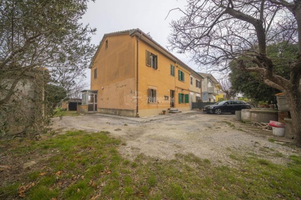 casa indipendente in vendita a Senigallia in zona Cesano