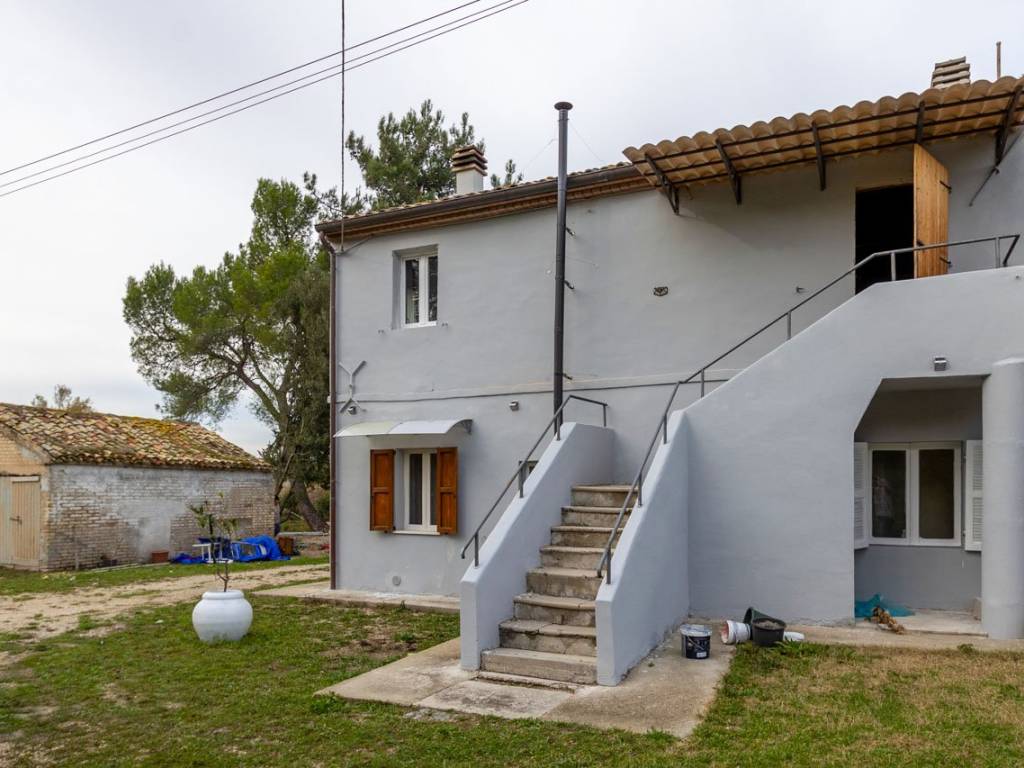 casa indipendente in vendita a Senigallia in zona Cesano