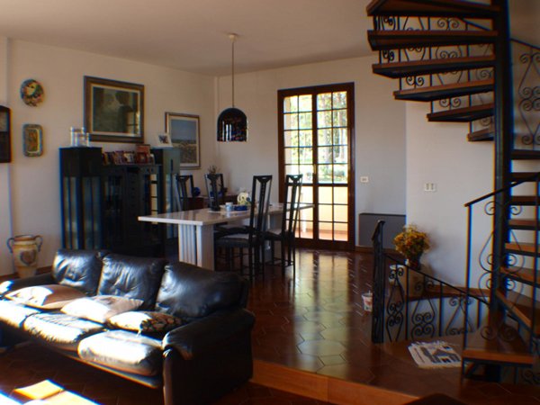 casa indipendente in vendita a Senigallia in zona Scapezzano