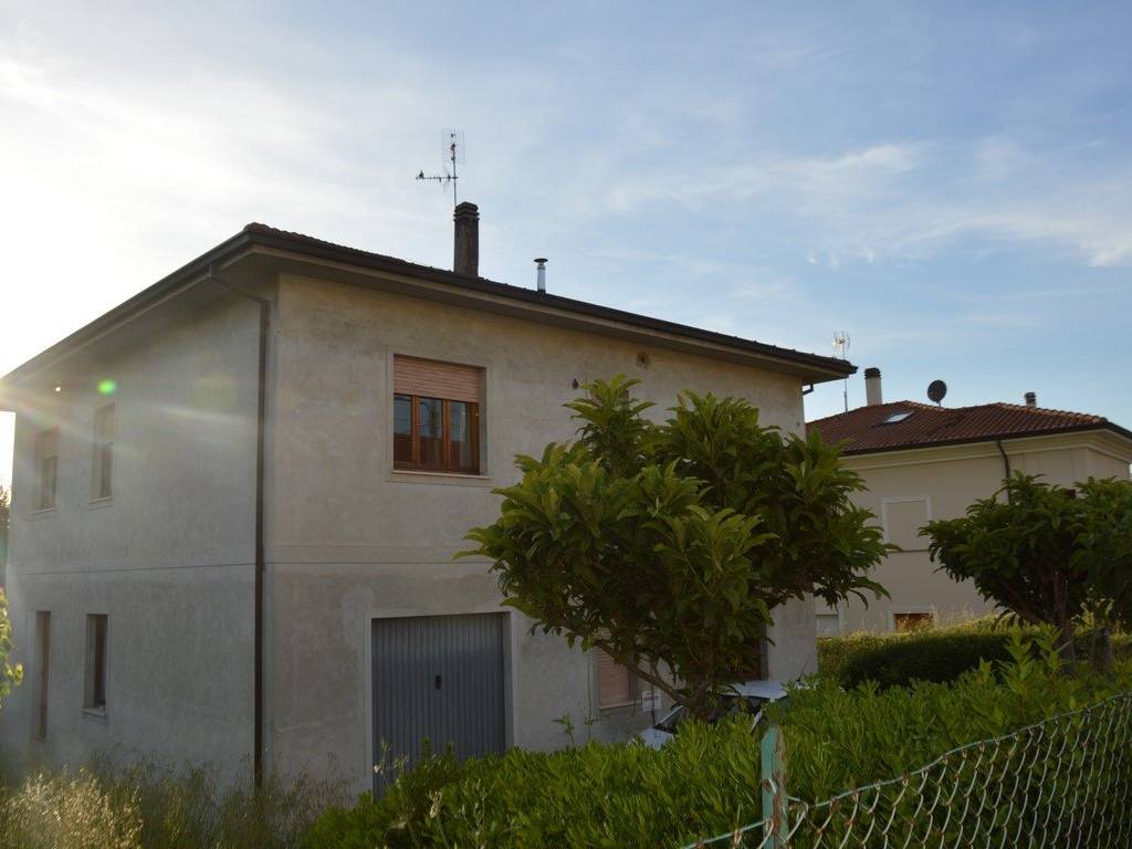 casa indipendente in vendita a Senigallia in zona Bettolelle