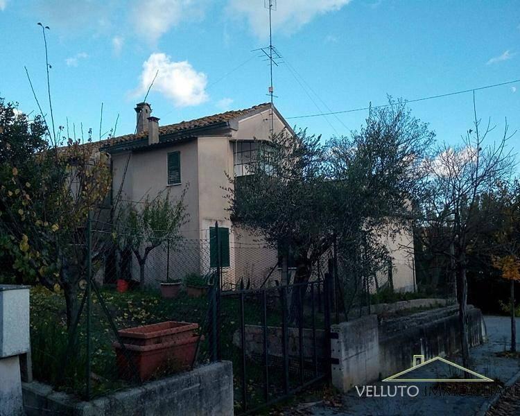 casa indipendente in vendita a Senigallia in zona Cannella