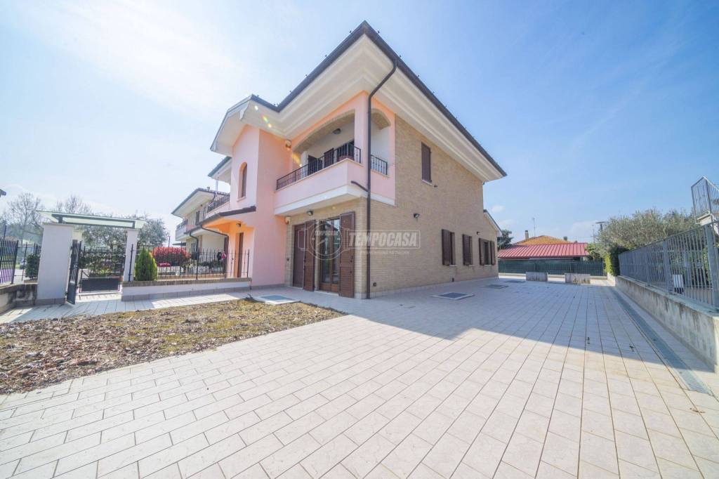 appartamento in vendita a Senigallia in zona Borgo Passera