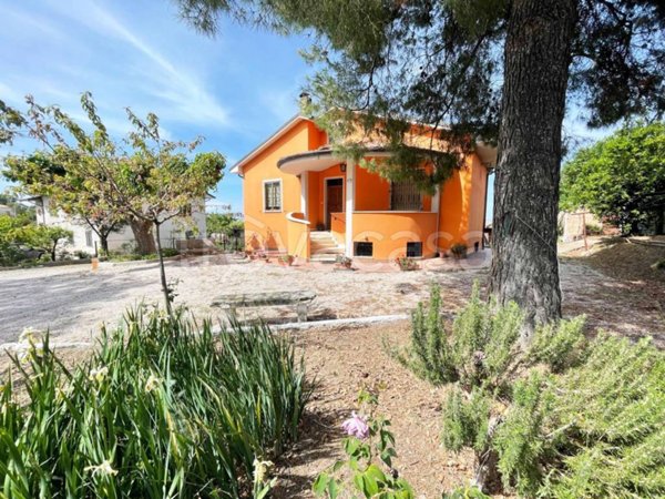 casa indipendente in vendita a Senigallia in zona Filetto