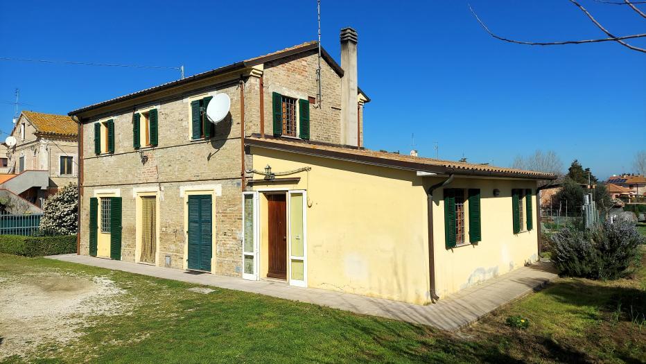 casa indipendente in vendita a Senigallia in zona Bettolelle