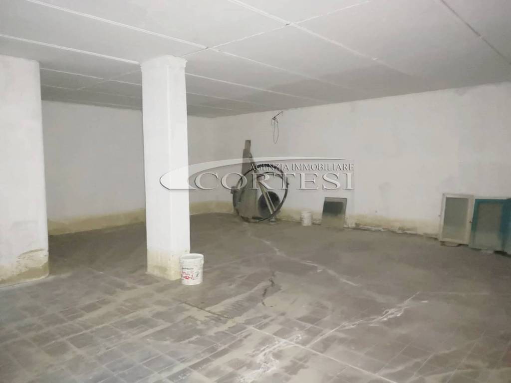 locale di sgombero in vendita a Senigallia