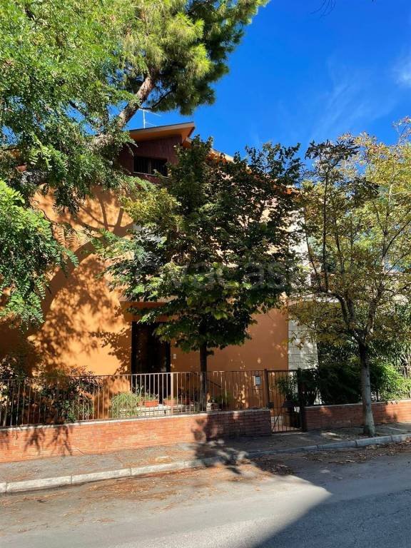 casa indipendente in vendita a Senigallia