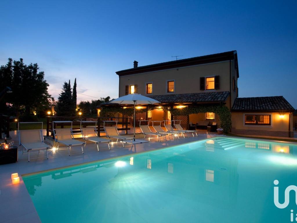 casa indipendente in vendita a Senigallia in zona Scapezzano