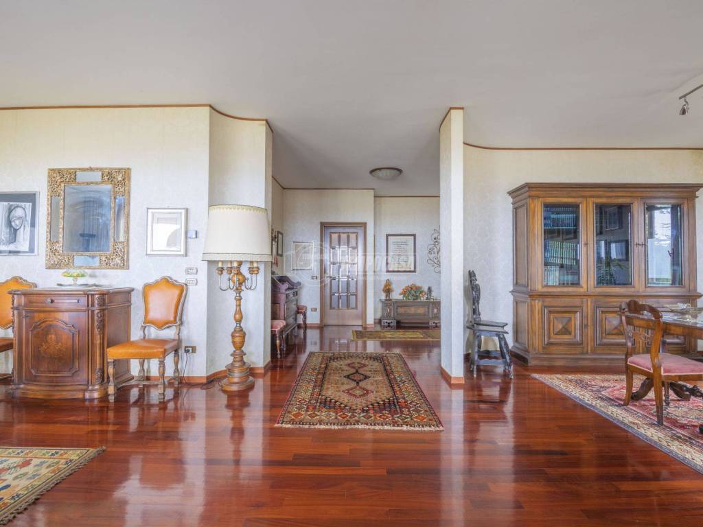 casa indipendente in vendita a Senigallia in zona Scapezzano