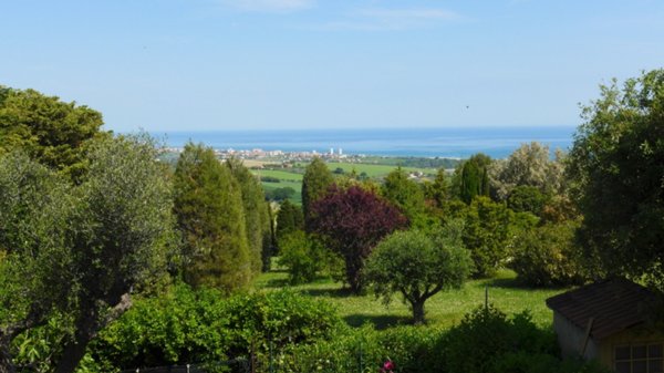 casa indipendente in vendita a Senigallia in zona Scapezzano