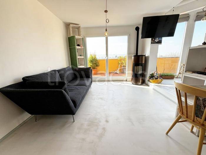 appartamento in vendita a Senigallia in zona Cesano