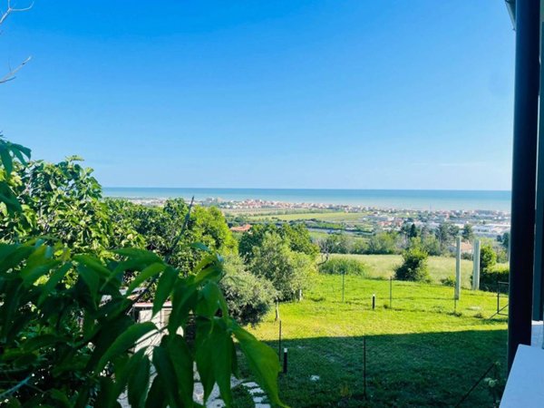 appartamento in vendita a Senigallia in zona Cannella