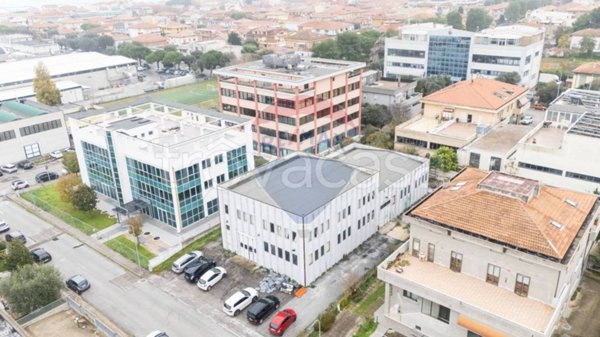 negozio in vendita a Senigallia