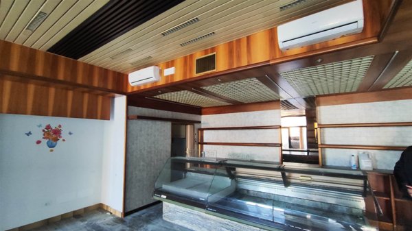 negozio in vendita a Senigallia in zona Marzocca