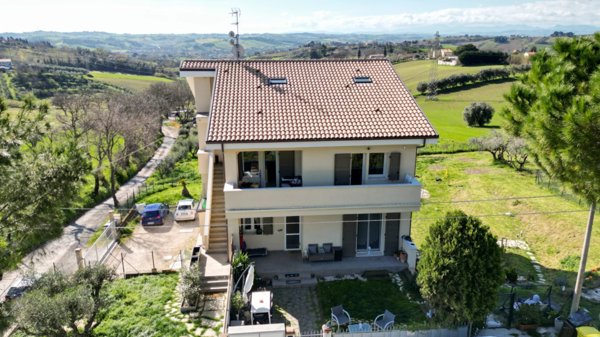 casa indipendente in vendita a Senigallia