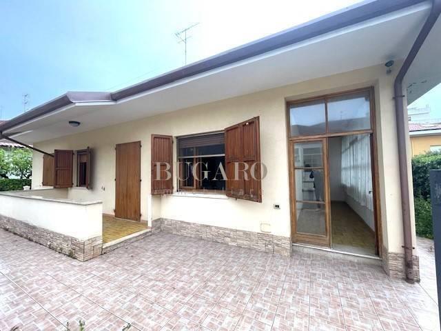 casa indipendente in vendita a Senigallia in zona Marzocca