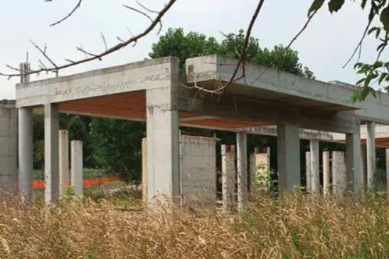 locale di sgombero in vendita a Senigallia