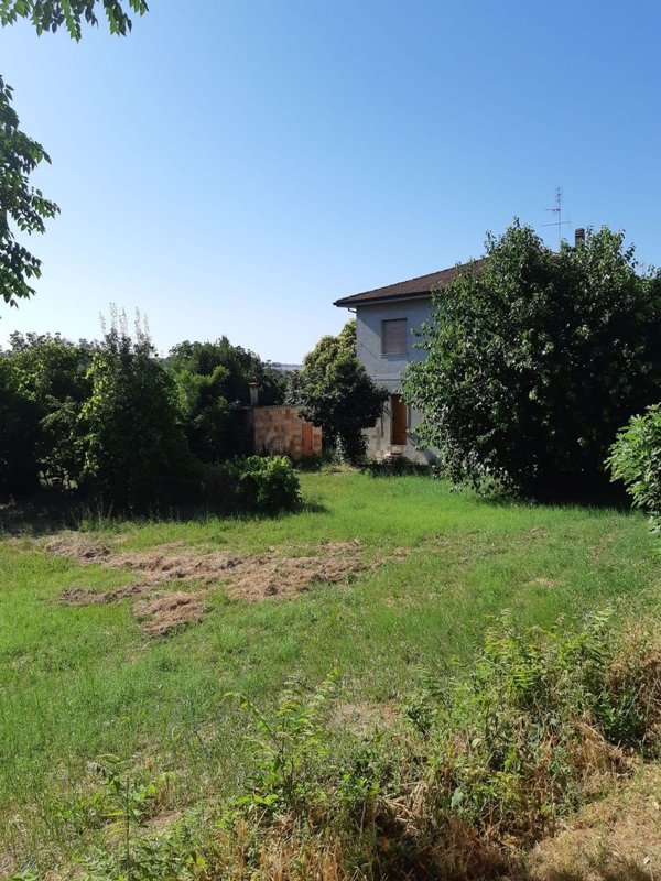 casa indipendente in vendita a Senigallia in zona Borgo Passera