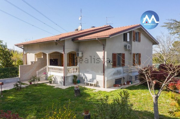 casa indipendente in vendita a Senigallia in zona Filetto