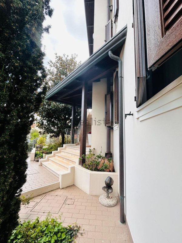 casa indipendente in vendita a Senigallia