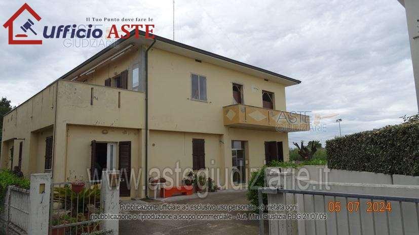 negozio in vendita a Senigallia