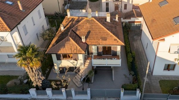 casa indipendente in vendita a Senigallia